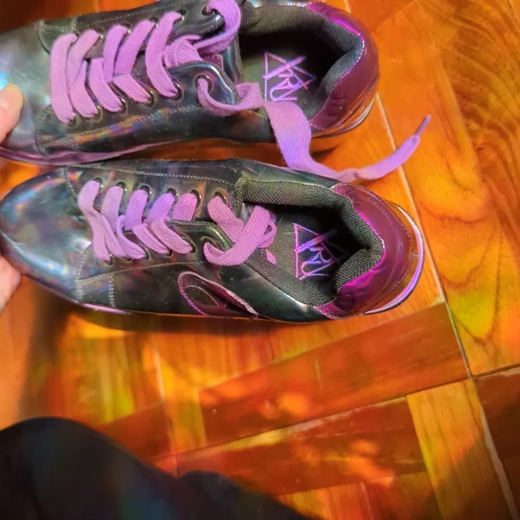 YRU Alien Platform Sneakers - Picture 5 of 5